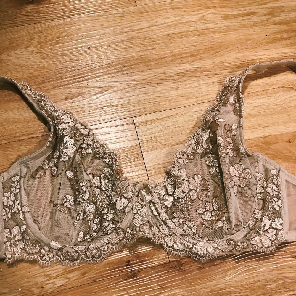 T.J.Maxx - Nude shimmery lace bralette - 36C